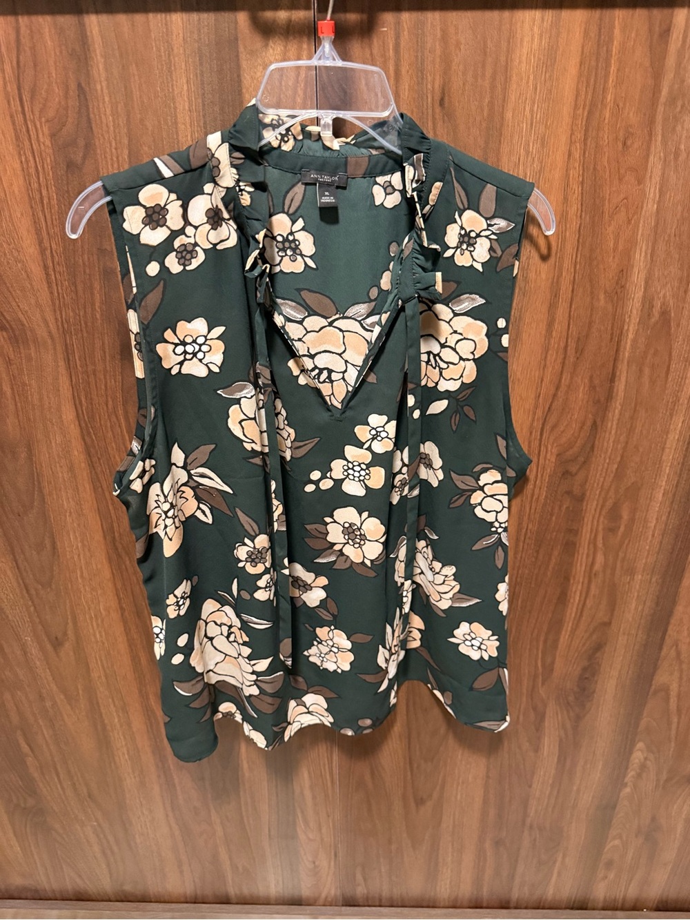 Ann Taylor Dark Green Floral Tie-Neck Sleeveless Top, Size XL